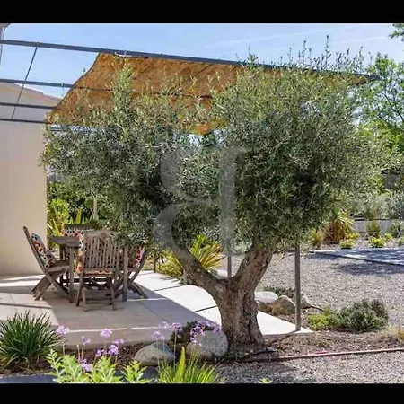 Au Pied Des Alpilles 3 Villa *
