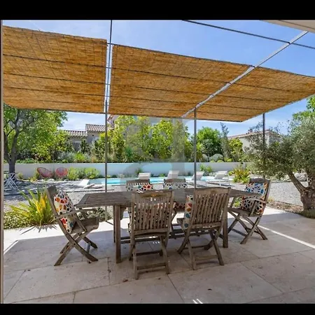 Au Pied Des Alpilles 3 Villa *