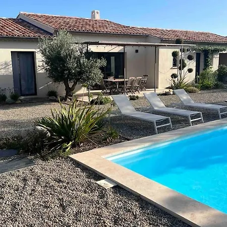 Villa Au Pied Des Alpilles 3 *