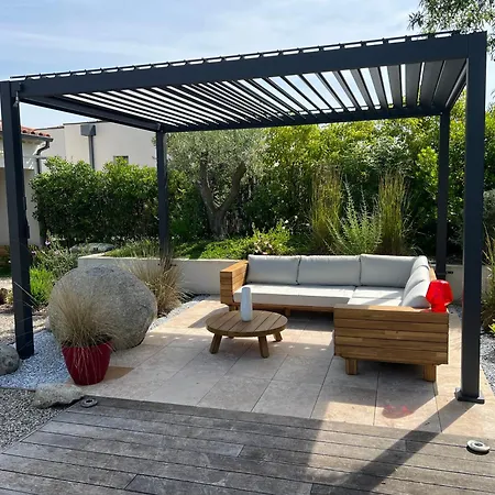 Villa Au Pied Des Alpilles 3